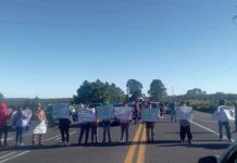 Bloquean carretera Xalapa-Perote para exigir localización de madre e hijo