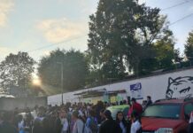 Toman secundaria en Xalapa; denuncian falta de transparencia y rendición de cuentas