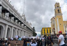 “¡No fue la lluvia, fue negligencia!”: marchan estudiantes UV en Xalapa