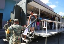 Gobierno de Veracruz entrega comida caliente en cada hogar afectado en Álamo
