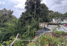 Exigen tubería para evitar colapso de 13 casas en Tlalnelhuayocan