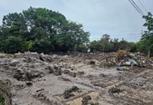 Alerta en Poza Rica: arrojan lodo contaminado cerca de casas, denuncian vecinos