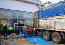 En apoyo a UV Poza Rica-Tuxpan, UNAM envió camiones con víveres