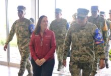Gobernadora y Secretario de Marina evalúan acciones conjuntas para la recuperación de municipios afectados por las inundaciones