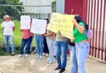 Protestan por ola de robos en escuela de Emiliano Zapata