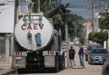 SIOP y CAEV refuerzan operativo para restablecer el drenaje en Poza Rica