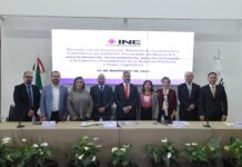 Contraloría Interna del OPLE Veracruz presente en la entrega de propuesta de la ANCCIEM sobre Reforma Electoral en el INE