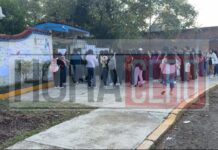 Protestan alumnos de Universidad Pedagógica Nacional en Xalapa