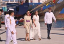 Presidenta y Gobernadora reciben al Cuauhtémoc y honran a cadetes fallecidos