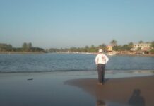 Familiares buscan a menor arrastrado por el mar en Chachalacas