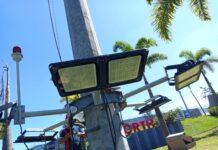 Entradas a Córdoba más iluminadas con reflectores de amplio alcance