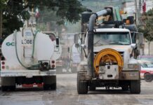 Equipos vactor de CAEV liberan drenajes y facilitan limpieza en colonias de Poza Rica