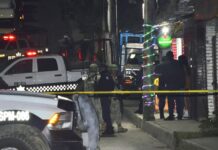 Asesinan a balazos a madre, hija y abuela en su tienda de Tlapacoyan