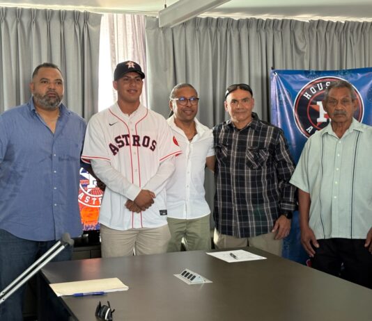 Firman los Astros de Houston al beisbolista veracruzano Dahel López Herrera