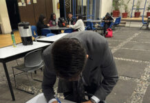 Estudiantes entregaron la Facultad de Psicología