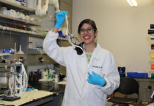 Investigación de egresada UV busca reducir contaminación por plásticos