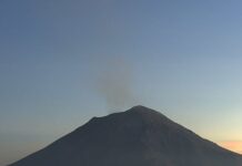 Registra el Popocatépetl 3 exhalaciones con gases volcánicos y ceniza