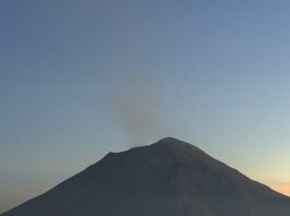 Registra el Popocatépetl 3 exhalaciones con gases volcánicos y ceniza