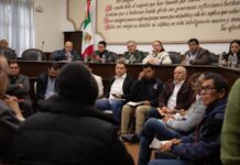 Cabildo de Xalapa trabaja ininterrumpidamente resolviendo y canalizando gestiones en el Día del Pueblo