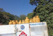 Autoridades de Coatepec aseguran unidad por trasiego irregular de gas en Consolapa