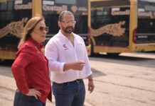Gobernadora supervisa unidades Quetzalli que renovarán el transporte público en Coatzacoalcos