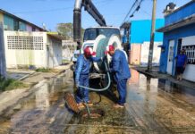 Saneamiento en Gaviotas: Gobierno de Coatzacoalcos elimina fugas de aguas negras