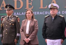 Rocío Nahle refrenda compromiso con la unidad nacional en el Día de la Bandera