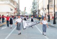 Desfile de escoltas en Veracruz fortalece el respeto a los símbolos patrios: SEV