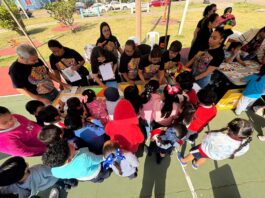 Lleva Pedro Miguel Rosaldo la lectura a colonias de Coatzacoalcos con programa ‘Biblioteca Rodante’