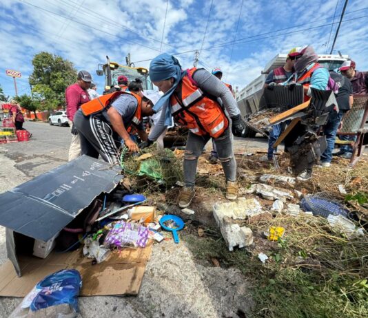 Intenso Domingo de Descacharrización en cinco colonias de la ciudad de Veracruz
