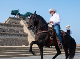 Respalda Pedro Miguel Rosaldo cabalgata del Ejército en Coatzacoalcos