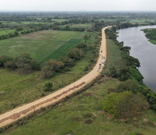 Cumple Rocío Nahle con construcción de 18 km de carretera Hidalgotitlán–Uxpanapa