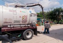 Con unidad y coordinación, estado y municipio atienden drenajes en Poza Rica