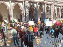 Pobladores protestan por la eliminación de 45 agencias municipales en Altotonga