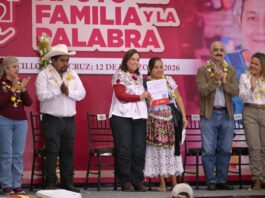 Empeñé mi palabra y aquí estamos: Rocío Nahle entrega recursos directos para emprendedores