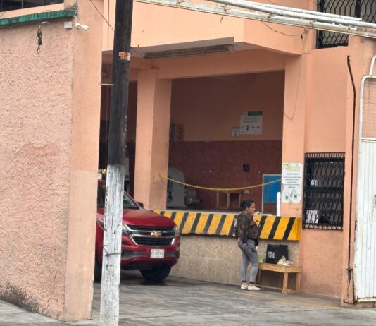 Fuga de amoniaco en fábrica de hielos de Xalapa provoca evacuación de kínder