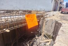 Denuncian abandono de obra rumbo al panteón de Las Vigas