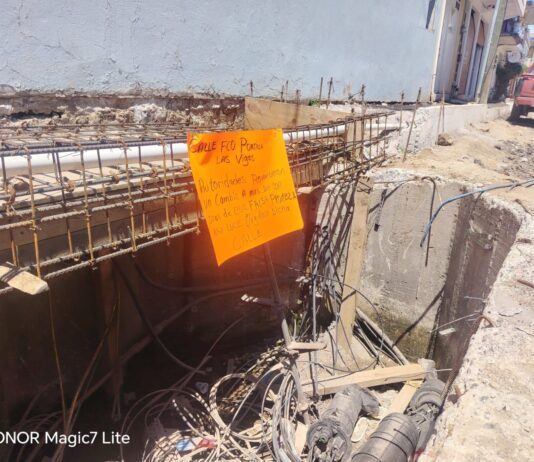 Denuncian abandono de obra rumbo al panteón de Las Vigas