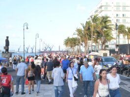 Registra ciudad de Veracruz gran afluencia turística el primer fin de semana de vacaciones