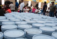 Arranca Pedro Miguel Rosaldo y Margarita Santopietro programa de apoyo a escuelas en Coatzacoalcos