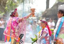 La hoja de maíz se transforma en arte y tradición en Cumbre Tajín