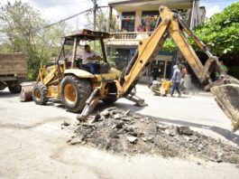 Roberto San Román da banderazo a rehabilitación de la calle Galeana en El Rastro