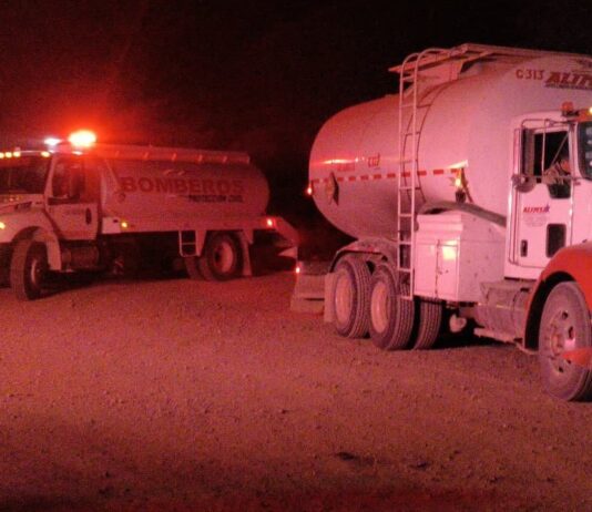 Atienden tres niveles de gobierno fuga de gas en Las Choapas