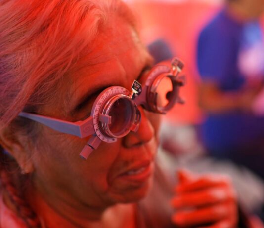 Exitosa participación ciudadana en jornadas de salud visual en el Distrito 16: Zenyazen Escobar