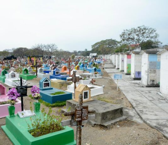 Solicita Ayuntamiento de Veracruz a familiares de difuntos, realizar trámite de exhumación en el Panteón Municipal
