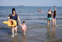 Refuerza ciudad de Veracruz limpieza en playas previo a Semana Santa