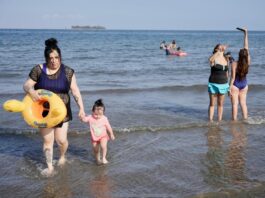 Refuerza ciudad de Veracruz limpieza en playas previo a Semana Santa