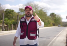 Roberto San Román inicia obra carretera en la comunidad de Palmito