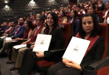 Egresados del Consorcio Clavijero reciben Actas de Recepción Profesional y de Grado