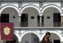 Rescata alcaldesa de Veracruz fuentes emblemáticas del Centro Histórico